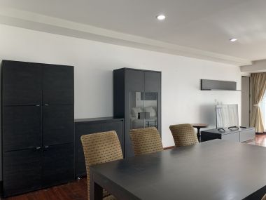 คอนโดให้เช่า Urbana Sukhumvit 15 เพียง 35,000บาท/เดือน 2 ห้องนอน 2 ห้องน้ำ 100ตรม. ใกล้ MRT ห้วยขวาง เฟอร์นิเจอร์ครบพร้อมเข้าอยู่