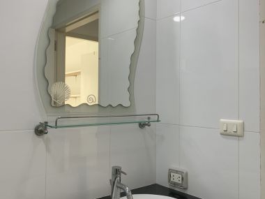 คอนโดให้เช่า Urbana Sukhumvit 15 เพียง 35,000บาท/เดือน 2 ห้องนอน 2 ห้องน้ำ 100ตรม. ใกล้ MRT ห้วยขวาง เฟอร์นิเจอร์ครบพร้อมเข้าอยู่