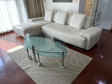 คอนโดให้เช่า Urbana Sukhumvit 15 เพียง 35,000บาท/เดือน 2 ห้องนอน 2 ห้องน้ำ 100ตรม. ใกล้ MRT ห้วยขวาง เฟอร์นิเจอร์ครบพร้อมเข้าอยู่