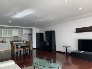 คอนโดให้เช่า Urbana Sukhumvit 15 เพียง 35,000บาท/เดือน 2 ห้องนอน 2 ห้องน้ำ 100ตรม. ใกล้ MRT ห้วยขวาง เฟอร์นิเจอร์ครบพร้อมเข้าอยู่