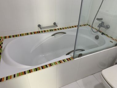 คอนโดให้เช่า Urbana Sukhumvit 15 เพียง 35,000บาท/เดือน 2 ห้องนอน 2 ห้องน้ำ 100ตรม. ใกล้ MRT ห้วยขวาง เฟอร์นิเจอร์ครบพร้อมเข้าอยู่