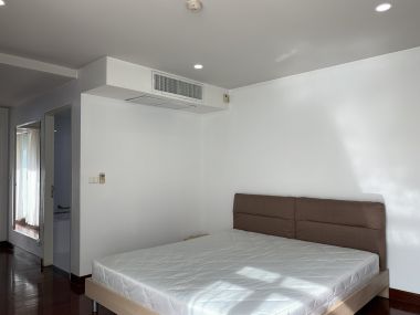 คอนโดให้เช่า Urbana Sukhumvit 15 เพียง 35,000บาท/เดือน 2 ห้องนอน 2 ห้องน้ำ 100ตรม. ใกล้ MRT ห้วยขวาง เฟอร์นิเจอร์ครบพร้อมเข้าอยู่