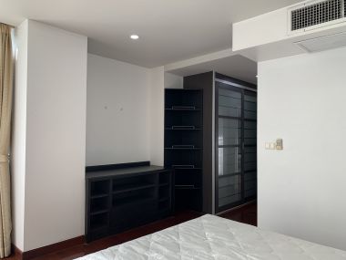 คอนโดให้เช่า Urbana Sukhumvit 15 เพียง 35,000บาท/เดือน 2 ห้องนอน 2 ห้องน้ำ 100ตรม. ใกล้ MRT ห้วยขวาง เฟอร์นิเจอร์ครบพร้อมเข้าอยู่