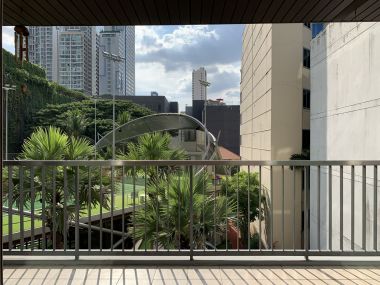 คอนโดให้เช่า Urbana Sukhumvit 15 เพียง 35,000บาท/เดือน 2 ห้องนอน 2 ห้องน้ำ 100ตรม. ใกล้ MRT ห้วยขวาง เฟอร์นิเจอร์ครบพร้อมเข้าอยู่