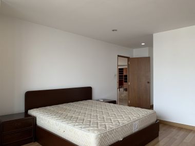 คอนโดให้เช่า The Habitat Sukhumvit 53 ขนาด 3 ห้องนอน 3 ห้องน้ำ 250 ตรม. เฟอร์นิเจอร์ครบพร้อมเข้าอยู่ (ราคาต่อรองได้)