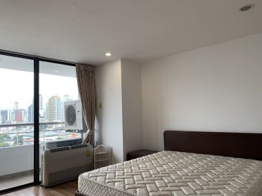 คอนโดให้เช่า The Habitat Sukhumvit 53 ขนาด 3 ห้องนอน 3 ห้องน้ำ 250 ตรม. เฟอร์นิเจอร์ครบพร้อมเข้าอยู่ (ราคาต่อรองได้)