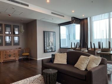 คอนโดให้เช่า The Capital เอกมัย-ทองหล่อ (Penthouse) 2 ห้องนอน 2 ห้องน้ำ 175 ตารางเมตร เฟอร์นิเจอร์ครบพร้อมเข้าอยู่ (ราคาต่อรองได้)