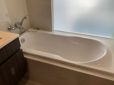 ปล่อยเช่า VIA 49 ใกล้รถไฟฟ้า BTS ทองหล่อ 1 ห้องนอน 1 ห้องน้ำ 50 ตาราง เฟอร์นิเจอร์ครบพร้อมเข้าอยู่