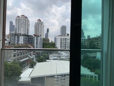 ปล่อยเช่า VIA 49 ใกล้รถไฟฟ้า BTS ทองหล่อ 1 ห้องนอน 1 ห้องน้ำ 50 ตาราง เฟอร์นิเจอร์ครบพร้อมเข้าอยู่