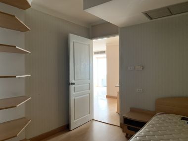 ** ขายด่วน! ** The Waterford Diamond พร้อมให้คุณเป็นเจ้าของ เพียง 6,300,000บาท รวมค่าใช้จ่ายทุกอย่าง 2 ห้องนอน 1 ห้องน้ำ 70ตรม. เฟอร์นิเจอร์ครบพร้อมเข้าอยู่