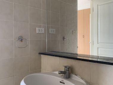 ** ขายด่วน! ** The Waterford Diamond พร้อมให้คุณเป็นเจ้าของ เพียง 6,300,000บาท รวมค่าใช้จ่ายทุกอย่าง 2 ห้องนอน 1 ห้องน้ำ 70ตรม. เฟอร์นิเจอร์ครบพร้อมเข้าอยู่