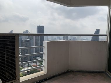 ** ขายด่วน! ** The Waterford Diamond พร้อมให้คุณเป็นเจ้าของ เพียง 6,300,000บาท รวมค่าใช้จ่ายทุกอย่าง 2 ห้องนอน 1 ห้องน้ำ 70ตรม. เฟอร์นิเจอร์ครบพร้อมเข้าอยู่