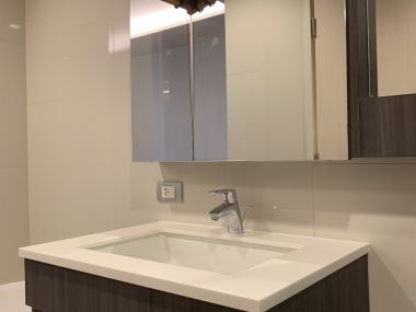 ปล่อยเช่า! Via 49 ในราคาเพียง 30,000บาท/เดือน 1 ห้องนอน 1 ห้องน้ำ 47ตรม. ใกล้ BTS ทองหล่อ เฟอร์นิเจอร์ครบพร้อมเข้าอยู่