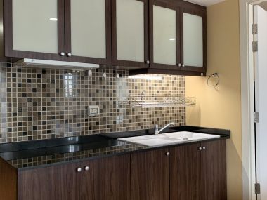 ปล่อยเช่า! เดอะ เทรนดี้ คอนโดมิเนียม ในราคาเพียง 35,000บาท/เดือน 1 ห้องนอน ขนาด 70ตรม. ใกล้ BTS นานา เฟอร์นิเจอร์ครบพร้อมเข้าอยู่