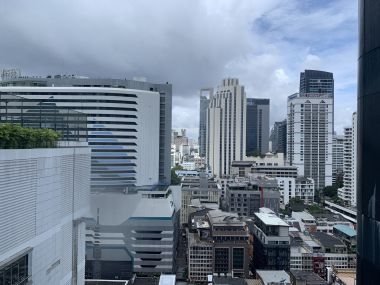 ปล่อยเช่า! ASHTON ASOKE ในราคาเพียง 65,000บาท/เดือน 2 ห้องนอน 2 ห้องน้ำ 65ตรม. ติดรถไฟฟ้า MRT สุขุมวิท และใกล้ BTS อโศก เฟอร์นิเจอร์ครบพร้อมเข้าอยู่