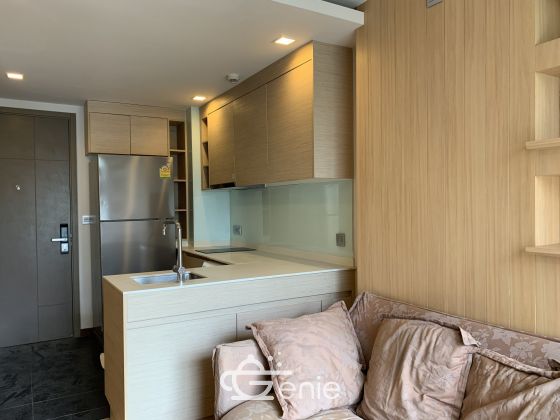 For sale/rent at Via Botani 6,960,000 Bath 1 Bedroom 1 Bathroom 35 sqm. 3th Floor pric 20,000THB/month Fully furnished