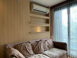 For sale/rent at Via Botani 6,960,000 Bath 1 Bedroom 1 Bathroom 35 sqm. 3th Floor pric 20,000THB/month Fully furnished