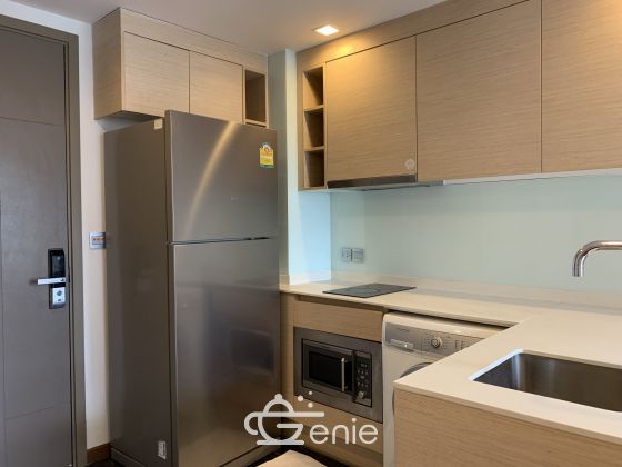 For sale/rent at Via Botani 6,960,000 Bath 1 Bedroom 1 Bathroom 35 sqm. 3th Floor pric 20,000THB/month Fully furnished