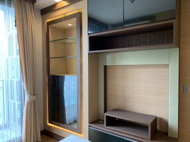 For sale/rent at Via Botani 6,960,000 Bath 1 Bedroom 1 Bathroom 35 sqm. 3th Floor pric 20,000THB/month Fully furnished