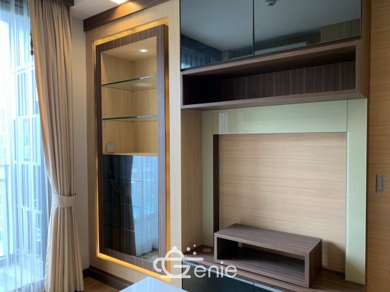 For sale/rent at Via Botani 6,960,000 Bath 1 Bedroom 1 Bathroom 35 sqm. 3th Floor pric 20,000THB/month Fully furnished