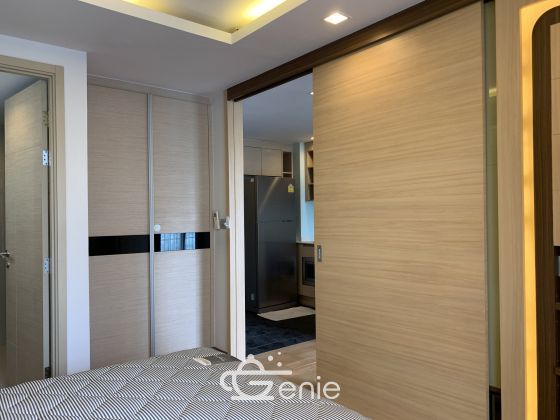 For sale/rent at Via Botani 6,960,000 Bath 1 Bedroom 1 Bathroom 35 sqm. 3th Floor pric 20,000THB/month Fully furnished