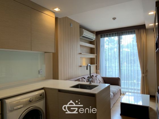 For sale/rent at Via Botani 6,960,000 Bath 1 Bedroom 1 Bathroom 35 sqm. 3th Floor pric 20,000THB/month Fully furnished