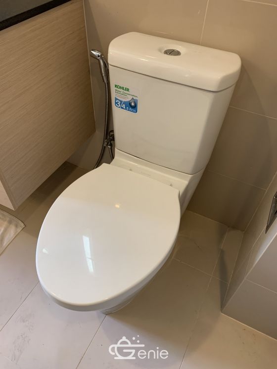 For sale/rent at Via Botani 6,960,000 Bath 1 Bedroom 1 Bathroom 35 sqm. 3th Floor pric 20,000THB/month Fully furnished