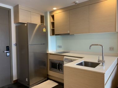 For sale/rent at Via Botani 6,960,000 Bath 1 Bedroom 1 Bathroom 35 sqm. 3th Floor pric 20,000THB/month Fully furnished