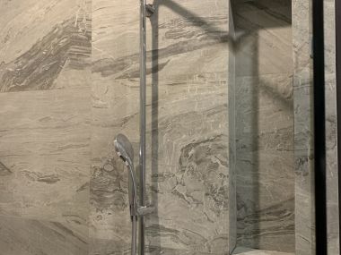 ปล่อยเช่า! Laviq Sukhumvit 57 คอนดูหรูระดับไฮเอนด์ 1 ห้องนอน 1 ห้องน้ำ 50ตรม. ใจกลางทองหล่อ เพียง 50,000บาท/เดือน เฟอร์นิเจอร์ครบพร้อมเข้าอยู่