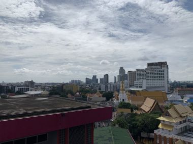 สุดคุ้ม! Noble Reveal ปล่อยเช่า ในราคาเพียง 15,000บาท/เดือน สตูดิโอ 1 ห้องน้ำ 32 ตรม. ชั้น 10 ใกล้ BTS เอกมัย เฟอร์นิเจอร์ครบพร้อมเข้าอยู่