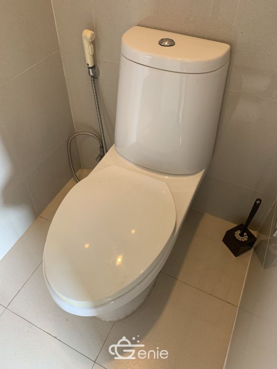 For rent at Noble Reveal Studio 1 Bathroom size 32 sqm. 10th Floor 15,000/month Fully furnished