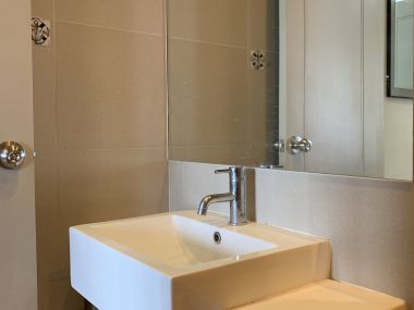 สุดคุ้ม! Noble Reveal ปล่อยเช่า ในราคาเพียง 25,000บาท/เดือน 1 ห้องนอน 1 ห้องน้ำ 52 ตรม. ชั้น 27 ใกล้ BTS เอกมัย เฟอร์นิเจอร์ครบพร้อมเข้าอยู่