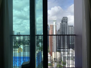 สุดคุ้ม! Noble Reveal ปล่อยเช่า ในราคาเพียง 25,000บาท/เดือน 1 ห้องนอน 1 ห้องน้ำ 52 ตรม. ชั้น 27 ใกล้ BTS เอกมัย เฟอร์นิเจอร์ครบพร้อมเข้าอยู่