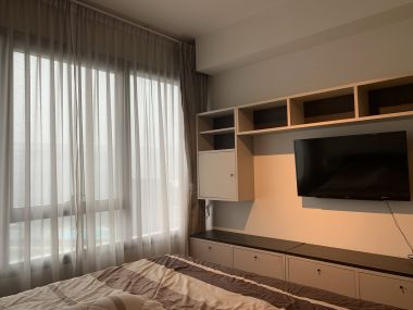 ให้เช่า The Loft Ekkamai เพียง 25,000บาท/เดือน 1 ห้องนอน 1 ห้องน้ำ 52 ตรม ห้องใหญ่อยู่สบาย ใกล้ BTS เอกมัย เฟอร์นิเจอร์ครบพร้อมเข้าอยู่