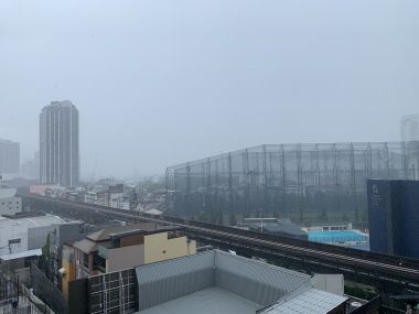 ให้เช่า The Loft Ekkamai เพียง 25,000บาท/เดือน 1 ห้องนอน 1 ห้องน้ำ 52 ตรม ห้องใหญ่อยู่สบาย ใกล้ BTS เอกมัย เฟอร์นิเจอร์ครบพร้อมเข้าอยู่