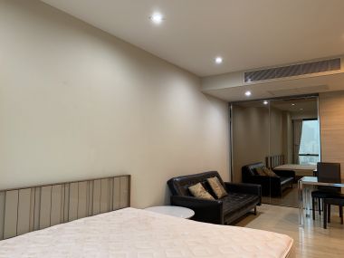 คอนโดให้เช่า The Room Sukhumvit 21 เพียง 20,000บาท/เดือน 1 ห้องนอน 1 ห้องน้ำ 35 ตรม. เฟอร์นิเจอร์ครบพร้อมเข้าอยู่