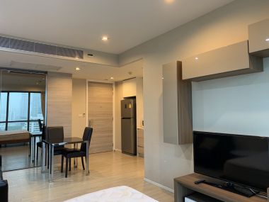 คอนโดให้เช่า The Room Sukhumvit 21 เพียง 20,000บาท/เดือน 1 ห้องนอน 1 ห้องน้ำ 35 ตรม. เฟอร์นิเจอร์ครบพร้อมเข้าอยู่