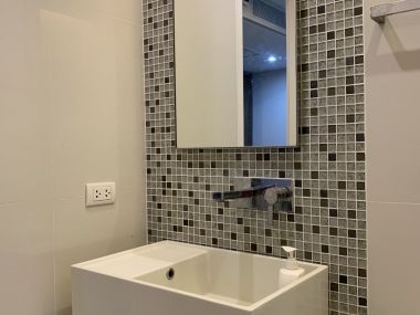 คอนโดให้เช่า The Room Sukhumvit 21 เพียง 20,000บาท/เดือน 1 ห้องนอน 1 ห้องน้ำ 35 ตรม. เฟอร์นิเจอร์ครบพร้อมเข้าอยู่