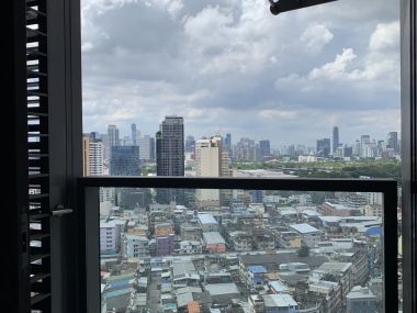 For rent at The Lumpini 24 1 Bedroom 1 Bathroom 35,000THB/month Fully furnished