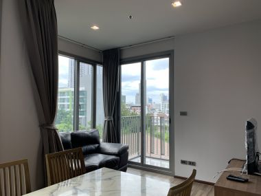 คอนโดให้เช่า Ceil by Sansiri เพียง 22,000บาท/เดือน 1 ห้องนอน 1 ห้องน้ำ 47 ตรม. ใกล้ BTS เอกมัย เฟอร์นิเจอร์ครบพร้อมเข้าอยู่