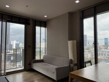 คอนโดให้เช่า Ceil by Sansiri เพียง 20,000บาท/เดือน 1 ห้องนอน 1 ห้องน้ำ 48 ตรม. ใกล้ BTS เอกมัย เฟอร์นิเจอร์ครบพร้อมเข้าอยู่