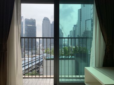 ** HOT ** Noble Remix ให้เช่า ในราคาเพียง 20,000บาท/เดือน 1 ห้องนอน 44ตรม. ชั้นสูง++ วิวสวย ห้องใหญ่อยู่สบาย คอนโดเสย BTS ทองหล่อ เฟอร์นิเจอร์ครบพร้อมเข้าอยู่