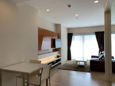 ** HOT ** Noble Remix ให้เช่า ในราคาเพียง 20,000บาท/เดือน 1 ห้องนอน 44ตรม. ชั้นสูง++ วิวสวย ห้องใหญ่อยู่สบาย คอนโดเสย BTS ทองหล่อ เฟอร์นิเจอร์ครบพร้อมเข้าอยู่