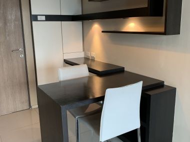 ** HOT ** Noble Remix ให้เช่า ในราคาเพียง 35, 000บาท/เดือน 1 ห้องนอน 34ตรม. ชั้นสูง++ วิวสวย ห้องใหญ่อยู่สบาย คอนโดเสย BTS ทองหล่อ เฟอร์นิเจอร์ครบพร้อมเข้าอยู่