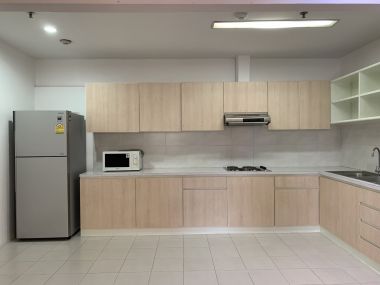 ขาย/เช่า!! Baan Suanpetch 2 ห้องนอน 140 ตรม. ราคา 23,600,000 ใกล้ BTS พร้อมพงษ์ เช่าเพียง 50,000 บาท/เดือน เฟอร์นิเจอร์ครบพร้อมเข้าอยู่