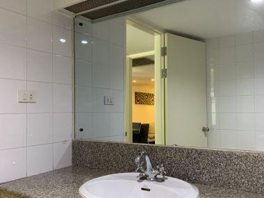 ขาย/เช่า!! Baan Suanpetch 2 ห้องนอน 140 ตรม. ราคา 23,600,000 ใกล้ BTS พร้อมพงษ์ เช่าเพียง 50,000 บาท/เดือน เฟอร์นิเจอร์ครบพร้อมเข้าอยู่