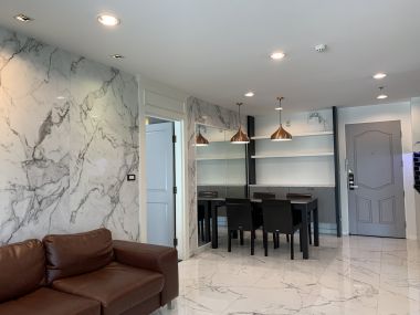 คอนโดให้เช่า Serene Place Sukhumvit 24 ขนาด 2 ห้องนอน 2 ห้องน้ำ 80 ตรม. ใกล้ BTS พร้อมพงษ์ เฟอร์นิเจอร์ครบพร้อมเข้าอยู่