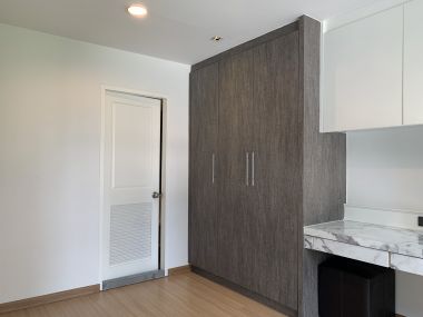 คอนโดให้เช่า Serene Place Sukhumvit 24 ขนาด 2 ห้องนอน 2 ห้องน้ำ 80 ตรม. ใกล้ BTS พร้อมพงษ์ เฟอร์นิเจอร์ครบพร้อมเข้าอยู่