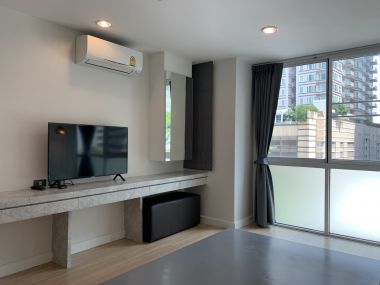 คอนโดให้เช่า Serene Place Sukhumvit 24 ขนาด 2 ห้องนอน 2 ห้องน้ำ 80 ตรม. ใกล้ BTS พร้อมพงษ์ เฟอร์นิเจอร์ครบพร้อมเข้าอยู่