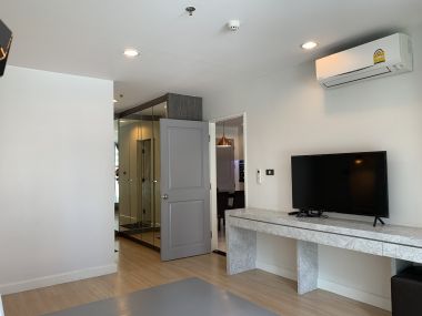 คอนโดให้เช่า Serene Place Sukhumvit 24 ขนาด 2 ห้องนอน 2 ห้องน้ำ 80 ตรม. ใกล้ BTS พร้อมพงษ์ เฟอร์นิเจอร์ครบพร้อมเข้าอยู่